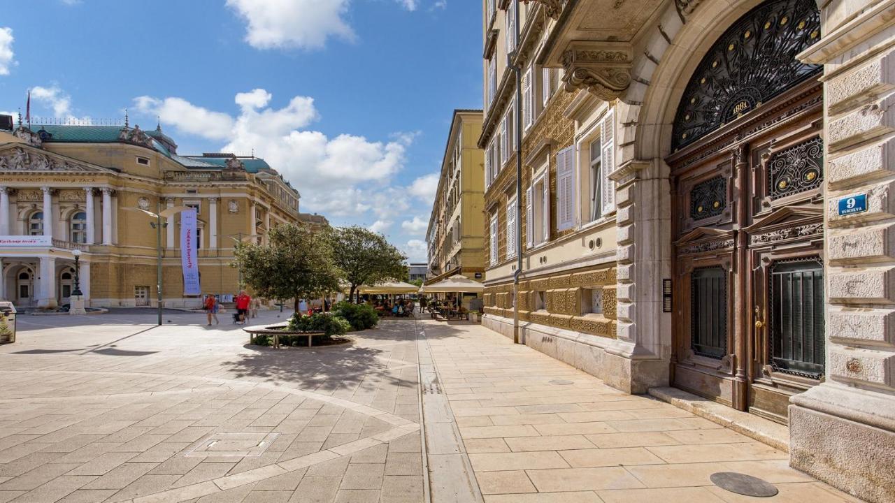 Apartments Art Teatro Rijeka Exterior photo